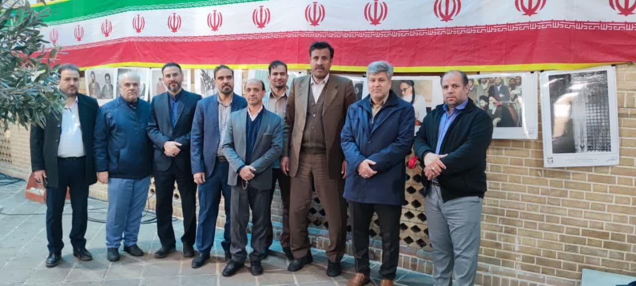 حضور مدیرکل و جمعی از  کارکنان تامین اجتماعی استان در بیت امام خمینی(ره) در قم