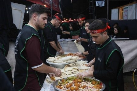 خدمات رسانی به زائران اربعین در ۵۰ نقطه قم انجام می‌شود