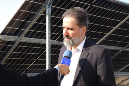 مرکز نور پیشگام در احادث و راه اندازی نیروگاه برق خورشیدی