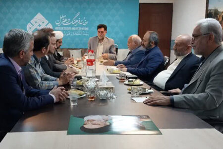 از تمام ظرفیتها برای ارتقای جایگاه رسانههای قم استفاده میکنیم